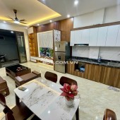 Bán Nhà đẹp, đường Hoàng Như Tiếp, Long Biên,  DT 32m2, 5 tầng giá 5.99 tỷ. 0902318197