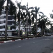 Bán lô biệt thự trục đường đôi kế góc 200m2 full thổ cư ngay mặt sông,gần ngã tư Bình Phước