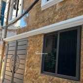 Nhà Lê Lợi Hà Đông 46m 4 tầng ngang 5.7m giá 6 tỷ 700 không lỗi phong thủy