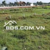 Sang nhượng đất tại mặt tiền đường số 20,  thị trấn Lạc Tánh, Huyện Tánh Linh, tỉnh Bình Thuận. ( Cách Quốc lộ 55 đúng 500 mét)