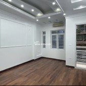 Bán nhà Mặt phố Vỉa hè rộng Kinh doanh sầm uất Trung tâm Quận Đống Đa thang máy giá hơn 20 tỷ xíu.