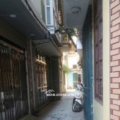 Nhà đẹp đường láng, diện tích 45 mét giá nhỉnh 7 tỷ, ngõ thông rộng rãi