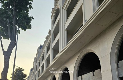 Bán Shophouse ROYAL MANSION Vị Trí Độc Tôn Trung Tâm Ngã 6 TP Bắc Giang .