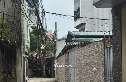 Bán nhà 5 tầng Tam Hiệp 35m2 mới xây, ngõ nông, xe 7 chỗ đỗ cách 16m, 99m ra bãi đỗ xe 24/7 giá cực hời.