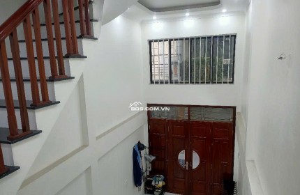 Nhà Đẹp Ngọc Thụy 40m² 6 Tầng
⭐ Vị trí: Hai mặt ngõ ô tô tránh, khu dân trí cao, yên tĩnh, chỉ 500m ra khu ĐT Khai Sơn.