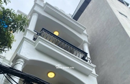 Không gian sống tuyệt vời tại căn nhà 73m2, ngõ ô tô, Long Biên với giá cực kỳ hấp dẫn