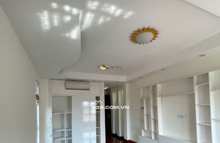 Nhà Vip Tây Hồ - Đặng Thai Mai 30m2 x 6 tầng - 10m ra oto - nhà dân xây kiên cố chắc chắn.