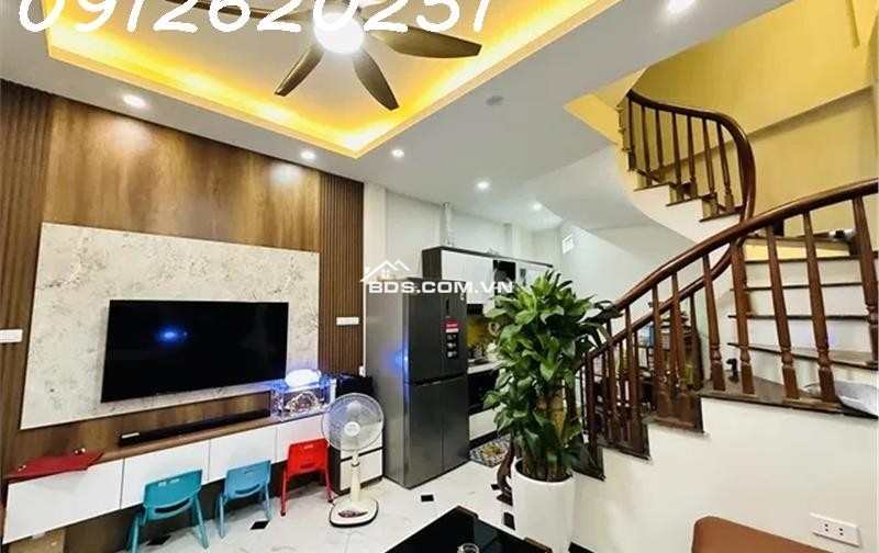 VIP Nhà mới phố Chùa Quỳnh P. Quỳnh Lôi Q. Hai Bà Trưng 32m2 5 tầng giá 5.75 tỷ