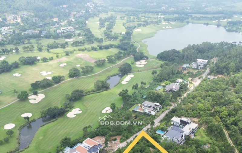 Bán 971m2 đất view sân golf Tam Đảo ,full thổ cư,hơn 15 tỷ