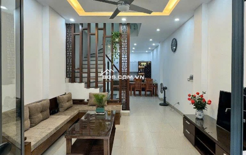 BÁN NHÀ NGUYỄN VĂN CỪ – 47M², 4 TẦNG – NHỈNH 10 TỶ!