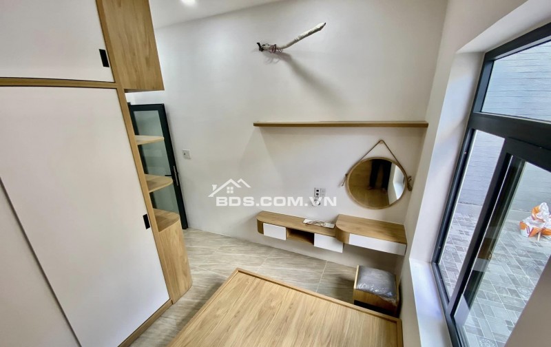 BÁN NHÀ 3 TẦNG LÊ HỒNG PHONG, HẺM ÔTÔ 16 CHỖ, CĂN GÓC 2 MẶT TIỀN, NGAY TT P.HƯỚC HẢI NHA TRANG,