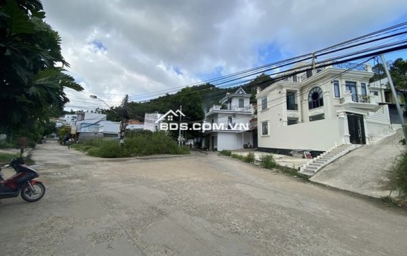 BÁN NHÀ 3 TẦNG LÊ HỒNG PHONG, HẺM ÔTÔ 16 CHỖ, CĂN GÓC 2 MẶT TIỀN, NGAY TT P.HƯỚC HẢI NHA TRANG,