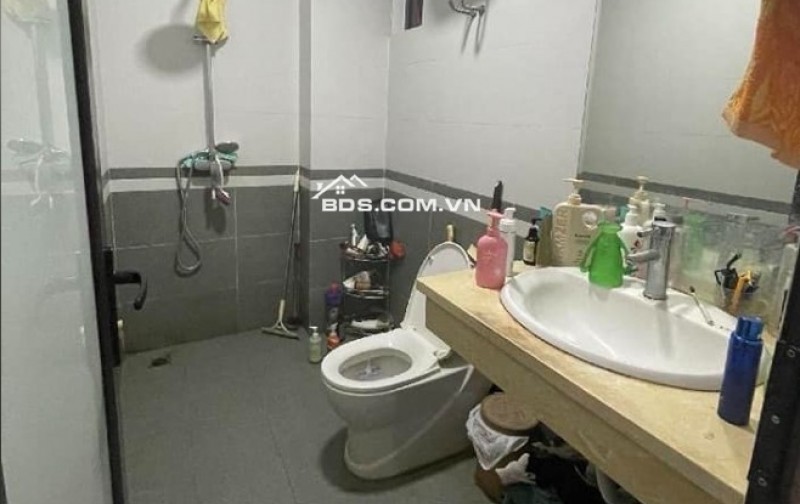 BÁN NHÀ RIÊNG 4PN + 3WC tại Đường Cầu Giấy, 9 tỷ, 45m2, thiết kế hiện đại