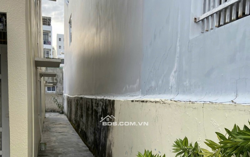 Bán nhà hẻm Hoàng Diệu, Vĩnh Nguyên, Nha Trang, diện tích rộng 134m2, giá cực kỳ ưu đãi 60 triệu/m2. Liên hệ ngay!