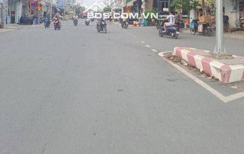 KHU AN NINH – DÂN TRÍ CAO- HÀ HUY GIÁP - QUẬN 12- XE HƠI NGỦ TRONG NHÀ - (5,5M*20M)