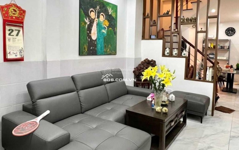 Hiếm - bán nhà Vũ Ngọc Phan - ngõ ôtô tránh - 46m2 chỉ 10 tỷ hơn