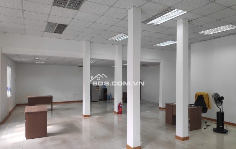 Cho Thuê Nhà Xưởng và Văn Phòng Diện Tích 2.245M2 Đường Phan Huy Ích Gần KCN Tân Bình