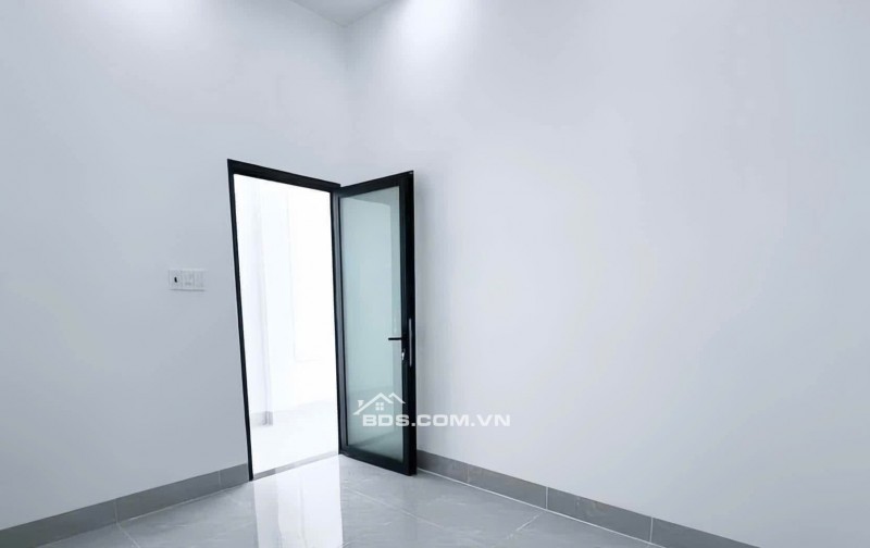 Cần Bán Căn Nhà Cấp 4 Sổ Riêng 150m2 Giáp Cây Xăng Tân Phong