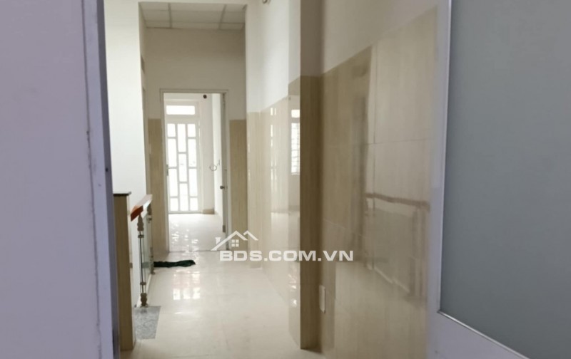 Bán Nhà Hẻm 6M - Hòa Bình - Tân Phú Kế Tân Bình - 105M2 - Chỉ 8.x T Ỷ