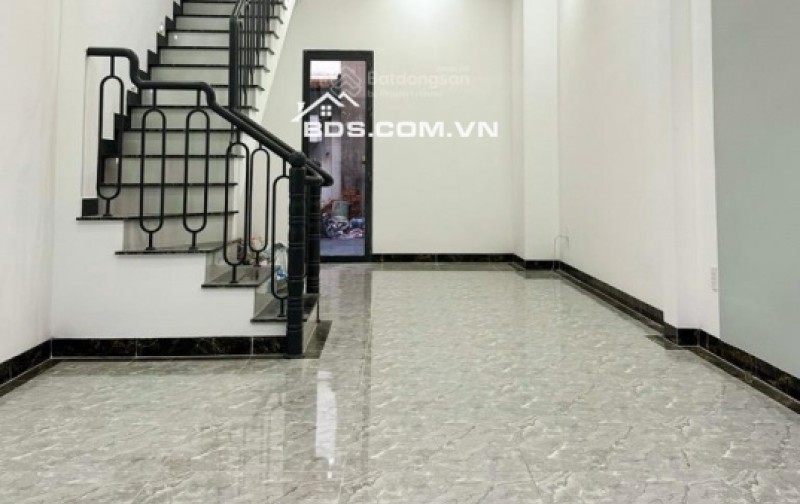 Phạm Văn Đồng - 3PN, 2WC, - Nhà mới xây hiện đại, giá 4tỷ3, gần Giga Mall