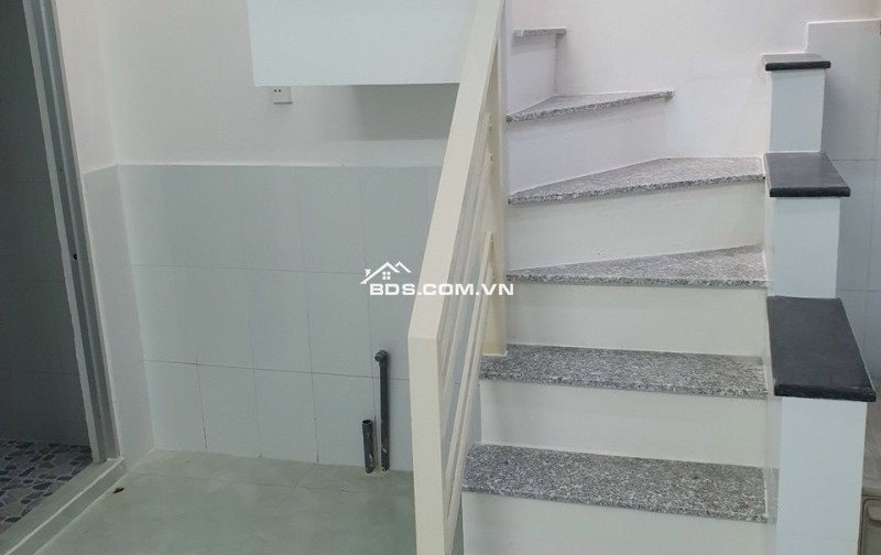 Bán nhà Hoàng Hoa Thám - Hẻm 5m - 70m2 = (5.5x11.5)m - 320/Y