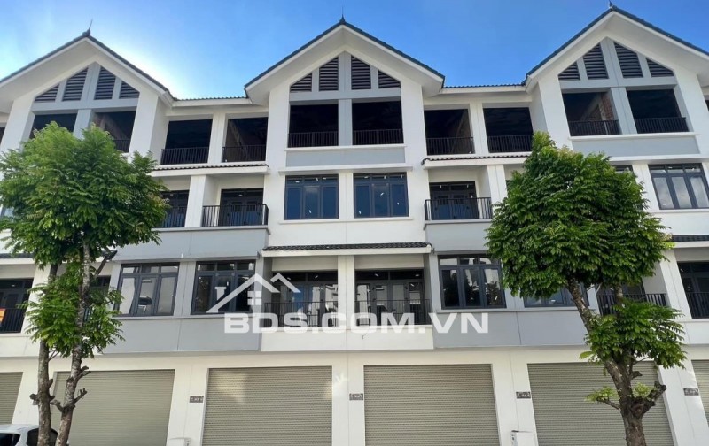 Cần bán gấp,bán cắt lỗ nhà liền kề 15 diện tích 100m2, view biệt thự, KĐT Hinode Royal Park giá cực tốt