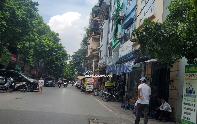 BÁN NHÀ MINH KHAI -MẶT PHỐ KINH DOANH - LÔ GÓC 2 MẶT TIỀN - PHÂN LÔ - Ô TÔ ĐỖ CỬA.ĐANG CHO THUÊ 23TR/THÁNG.DT 35m2 MT 3.6m.CHỈ 12.7 TỶ