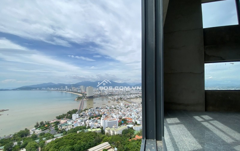 Bán căn hộ DUPLEX biển Nha Trang, View Thành Phố và View trực diện Biển