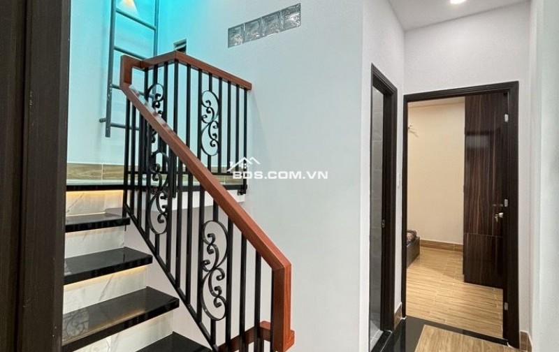 ✅  Bán lô góc, c.viên Làng Hoa, hẻm tải 1 trục, 42m2 – Giá tốt: 5.35 tỷ