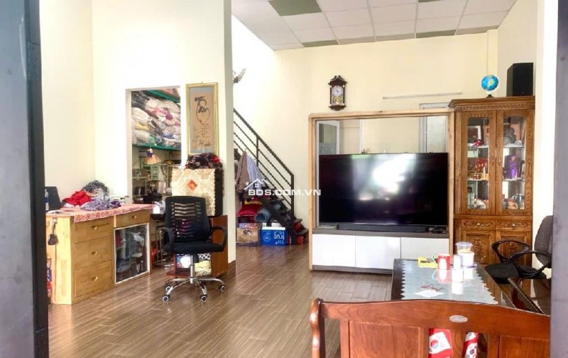 Bán Nhà 90m² , Tăng Nhơn Phú A - Chỉ 4 Tỷ hem xe hơi,  sổ riêng hoàn công đủ
tiện di chuyển ra man thiện , lê văn việt, ngã tư thủ đức