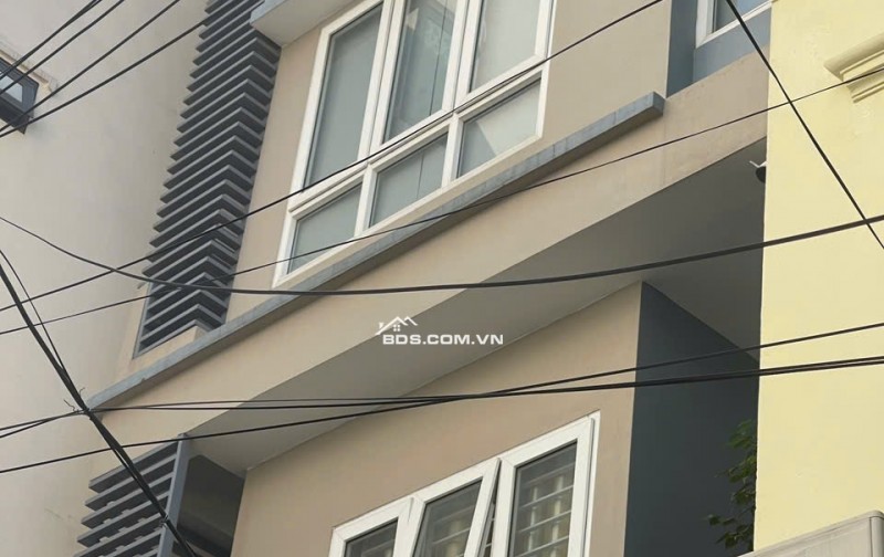 Bán nhà Nguyễn Lương Bằng 60m2,3 ngủ đủ công năng, cách vài bước chân ra phố .nhỉnh  12 tỏi.