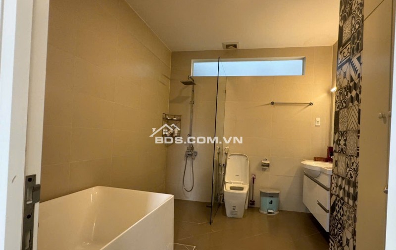 villa Thảo Điền cho thuê,diện tích 205m2.1 triệt 2 tầng