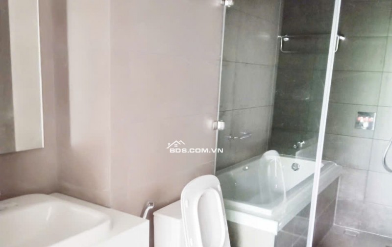 Bán căn hộ 2PN phân khu đẳng cấp nhất Celadon City. Diện tích: 96m2, căn góc view vườn cực thoáng. Giá chỉ 6,3 tỷ.