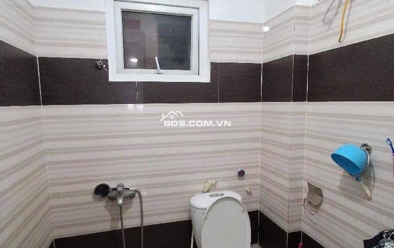 Bán nhà đẹp hơn hoa hậu, phố Kim Giang, Hoàng Mai, xe con cách nhà hơn 20m, gần trường Thăng Long, DT 40m2, lô góc, 5 tầng, giá chỉ 6 đồng hơn.