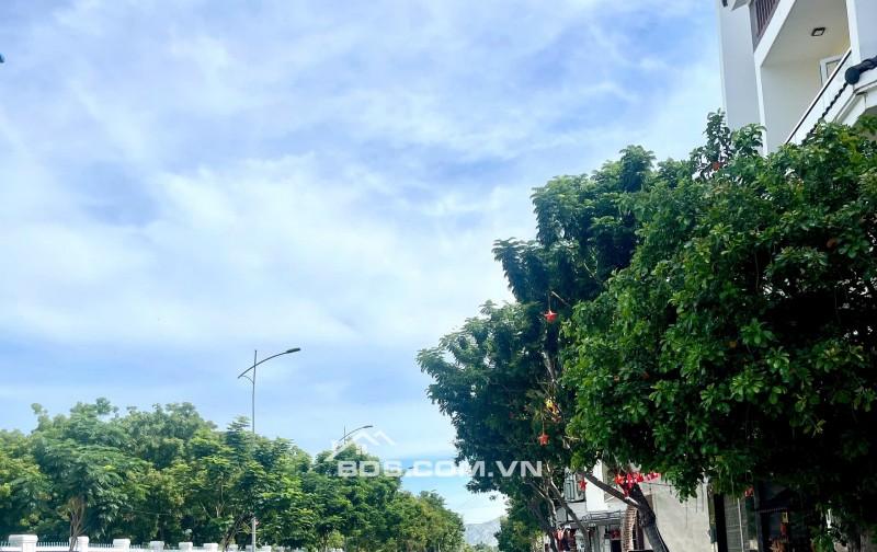 CĂN GÓC SHOPHOUSE . phan rang-tháp chàm, ninh thuận