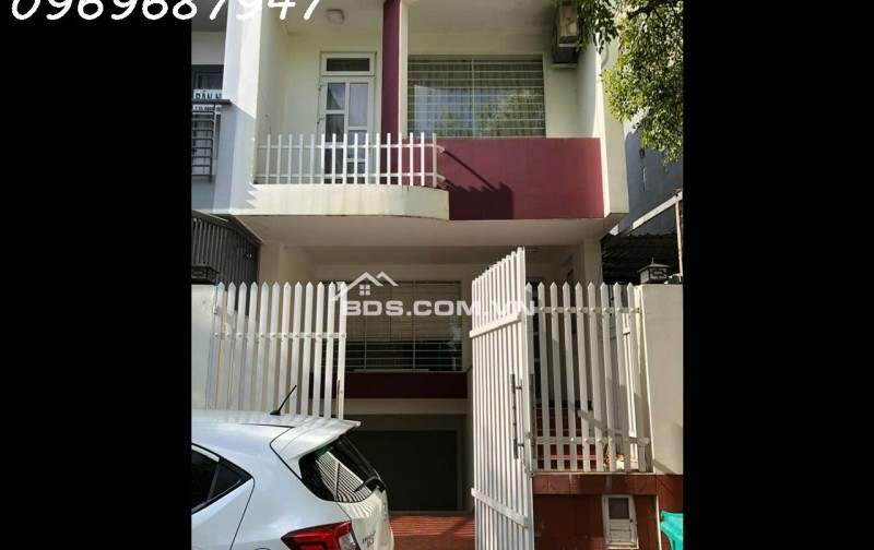 Cho thuê nhà mặt phố Quận 7, 360m², 3PN, 5WC, 25 triệu/tháng