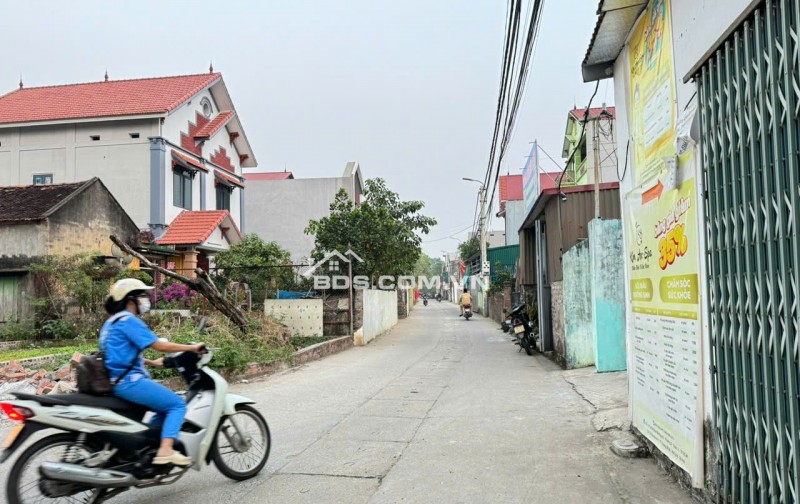 Bán 70m đất tổ 9, Quang Minh, Mê Linh, HN. Đường thông, oto vào đất. DT 70m, giá 3,29 tỷ.