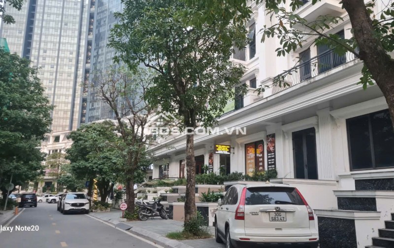 Chính chủ cần bán shophouse thấp tầng Sunshine City 220m 3,5 tầng giá rẻ