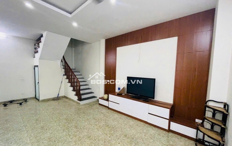 Cơ Hội Vàng: Nhà 4 Tầng Cầu Đơ 5, 50m², Mặt Tiền 4m, Vị Trí Đắc Địa