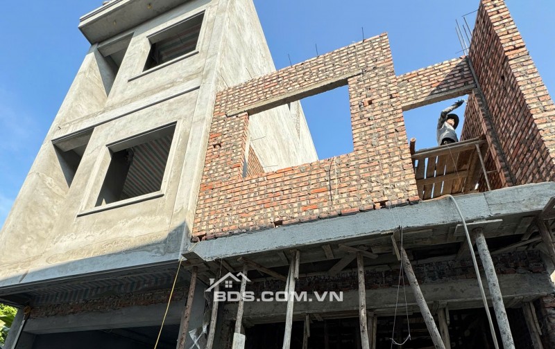 NHÀ MỚI CHÍNH CHỦ ,SÀI SƠN QUỐC OAI .SÀN 43m2 -4 TẦNG ÔTÔ VÀO NHÀ -3tỶ8 BAO PHÍ.