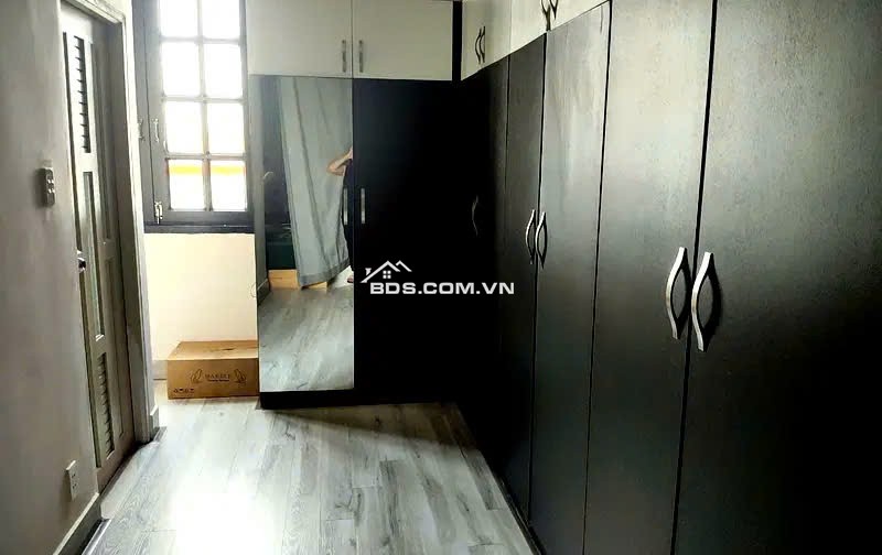 Nhà CHDV.Nhà Đầu Tư hãy quan tâm đến căn hộ này.DT 240m2.Có 72 phòng .Với dòng tiền hơn 400 tr/tháng.Âu Dương Lân .Q8