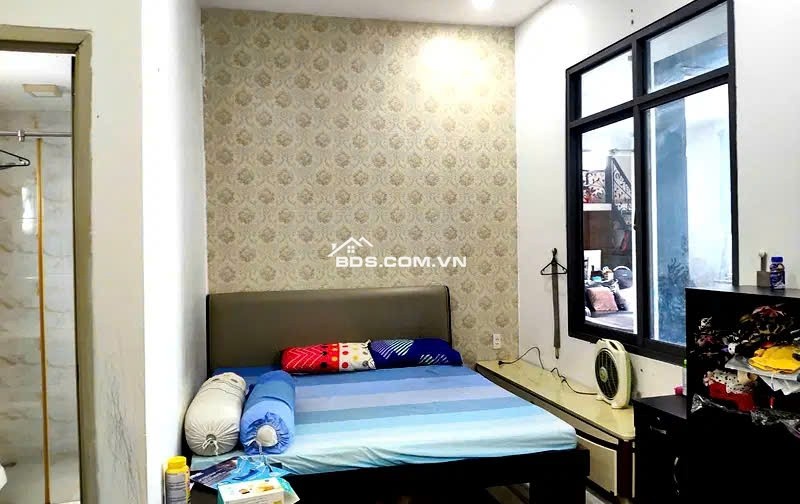 Nhà CHDV.Nhà Đầu Tư hãy quan tâm đến căn hộ này.DT 240m2.Có 72 phòng .Với dòng tiền hơn 400 tr/tháng.Âu Dương Lân .Q8