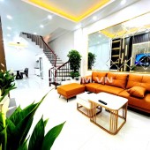 Nhà Phố Vip ! Chỉ 7.8Tỷ- Tôn Thất Tùng, Đống Đa- Gần Phố- Ở Ngay- Full Nội Thất.