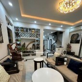 Mặt phố Ba Đình - ô tô tránh - kinh doanh đỉnh cao - 60m chỉ 15 tỷ