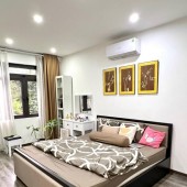 BÁN NHÀ RIÊNG 4PN + 3WC tại Đường Cầu Giấy, 9 tỷ, 45m2, thiết kế hiện đại