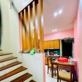 Bán nhà phố Đội Cấn Ba Đình 30m, 5 tầng giá 6,2 tỷ ( thương lượng )