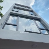 Hàng Hiêm còn sot lai ngọc thuỵ
