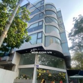Cho thuê nhà mặt phố Láng Hạ 120m2 x 2tầng. MT 8m giá 100tr. Thông sàn, free 1th sửa, nhận nhà luôn