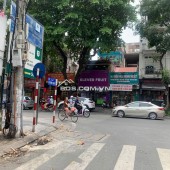 CẦN BÁN GẤP NHÀ CẢM HỘI - LÒ ĐÚC 
DT- 45m2 , MT 9m , 4T . OTO ĐỖ VÀI BƯỚC CHÂN . KDOANH SẦM UẤT . NHỈNH 8TY.