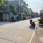 Trục chính Duyên Hà, Thanh Trì. Diện tích 45 m2. Gi/á nhỉnh 4 đồng.  Vừa ở vừa kinh doanh đẹp. Vừa tầm tài chính của nhìu người dùng.   Sổ đỏ cất két.  Lh :0869100393